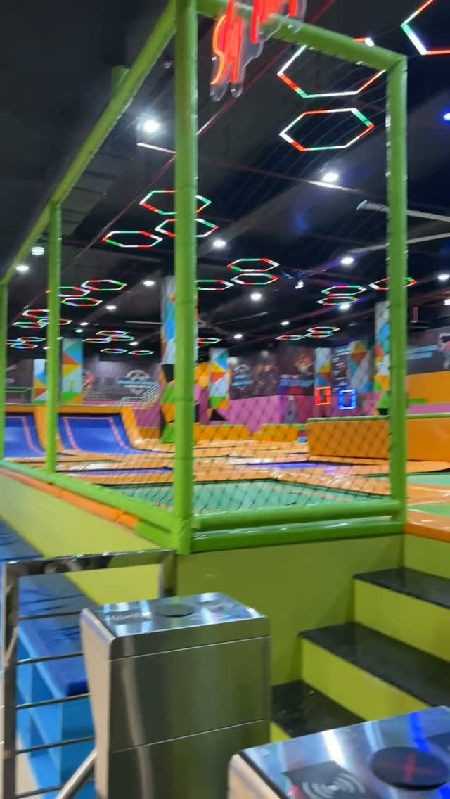 #trampoline #funny #trendingvideo #fypシ゚